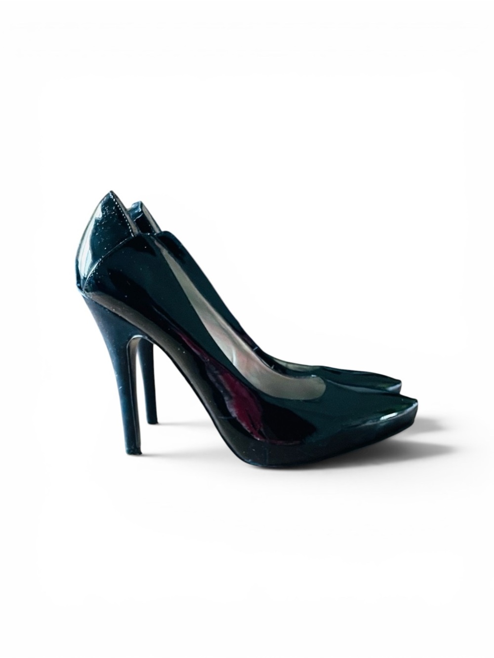 GUESS Black Patent Leather Pointed Toe Stiletto Pumps